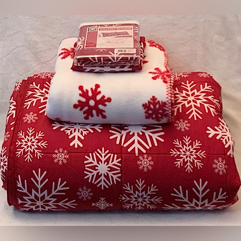Living Quarters Snowflake Coverlet/Quilt Set - 6pc - Full/Queen